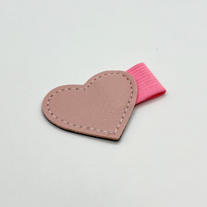 Samoprzylepny uchwyt na długopis do notesu – serce