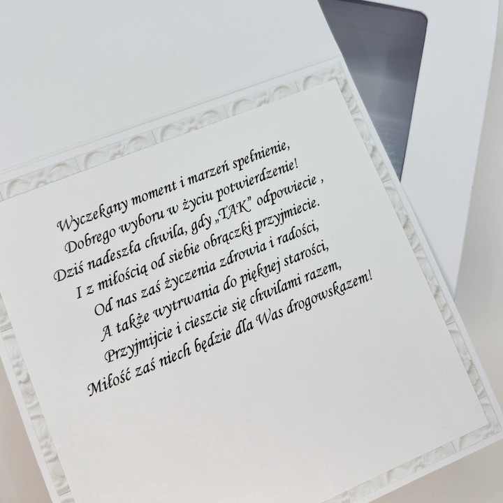 Kartka ślubna pastelowa Mąż i Żona z shakerem i kwiatami 3D w pudełku – rękodzieło Marta Zaborowska