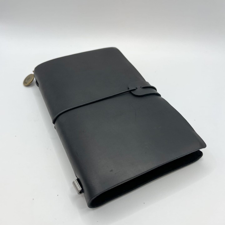 Travel Journal Craftvena – skórzany notes z wymiennymi wkładami i zawieszką