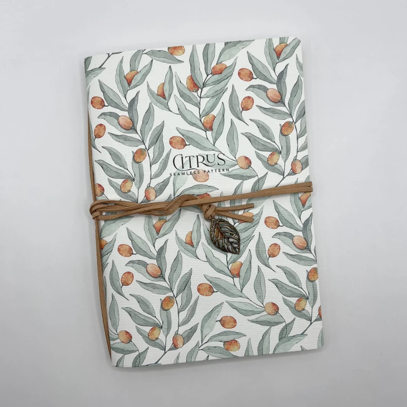 Notes z rzemykiem i zawieszką – papier o fakturze, styl vintage, Craftvena