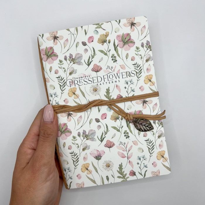Notes w stylu retro – miękka okładka, papier o strukturze, zawieszka-listek