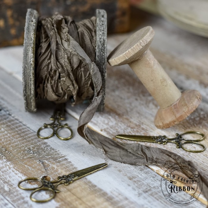 craftvena-old-fashion-ribbon-jasny-braz.jpg
