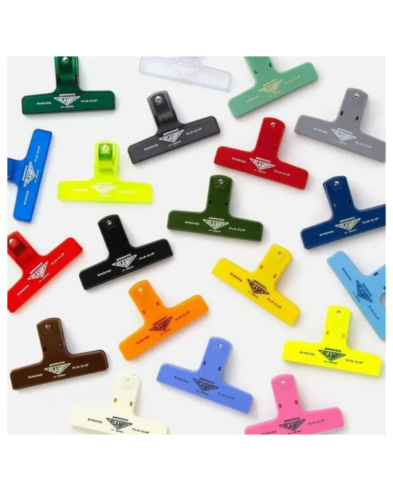 Klips PENCO Clampy Plastic Clip, wykonany z tworzywa ABS i metalu, o wymiarach 100 × 65 × 30 mm.