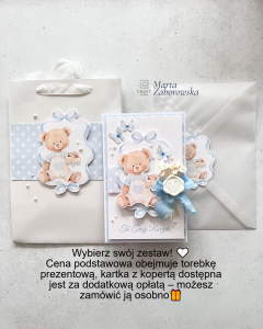 Biała torebka prezentowa na roczek dla chłopca z ręcznie przygotowaną dekoracją przedstawiającą